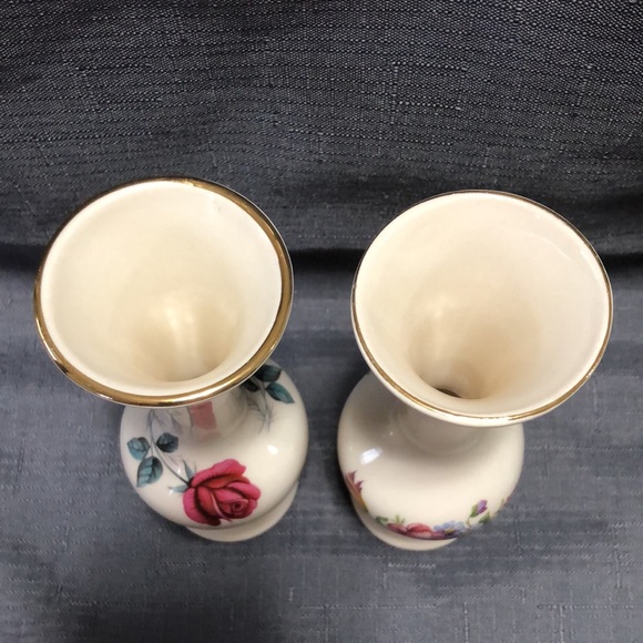 🇬🇧TWO SADLER VASES🇬🇧EUC VINTAGE ENGLISH CHINA. - Picture 2 of 3